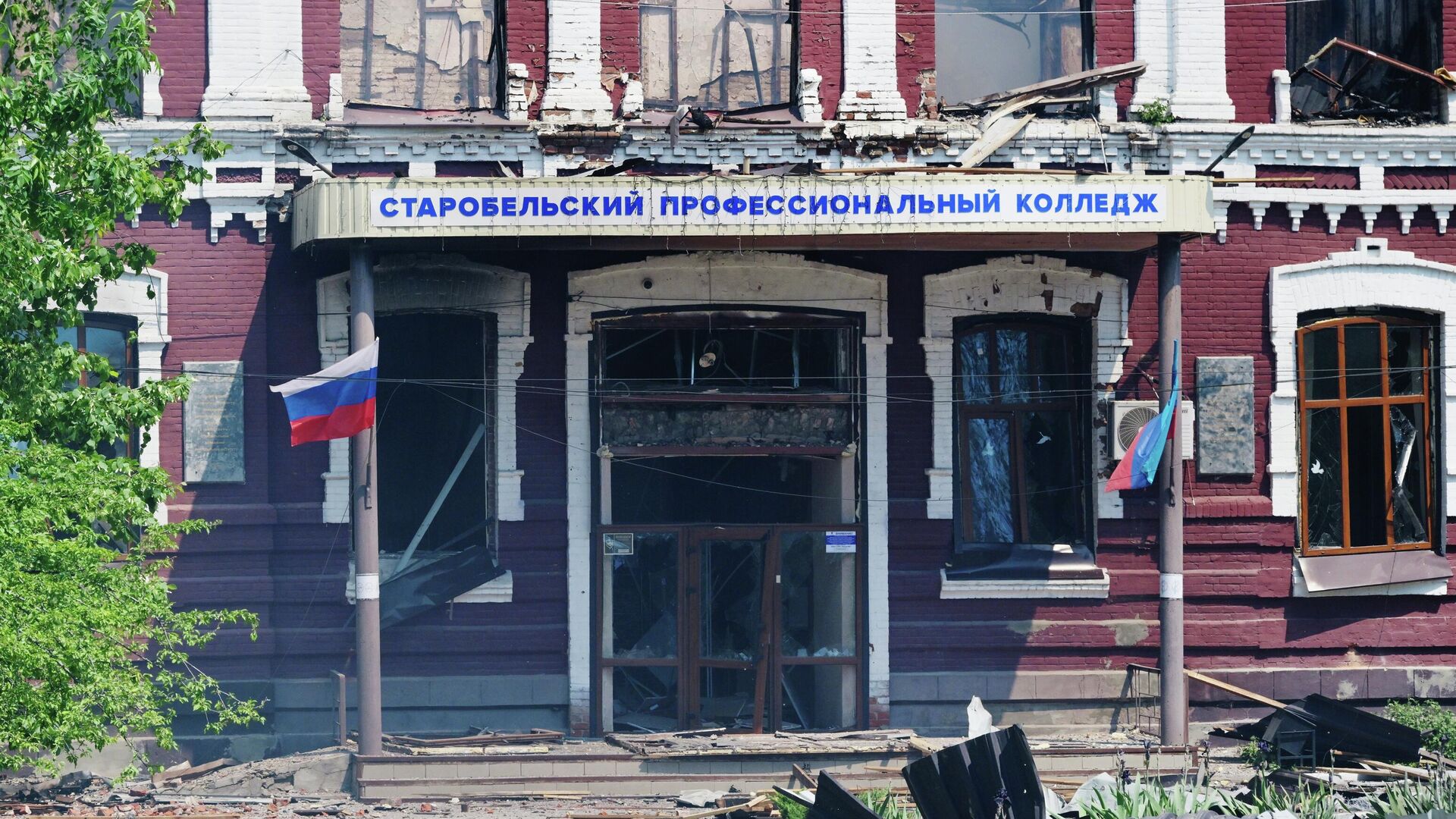 В «Артеке» почтили память студентов, погибших во время атаки ВСУ на Старобельск