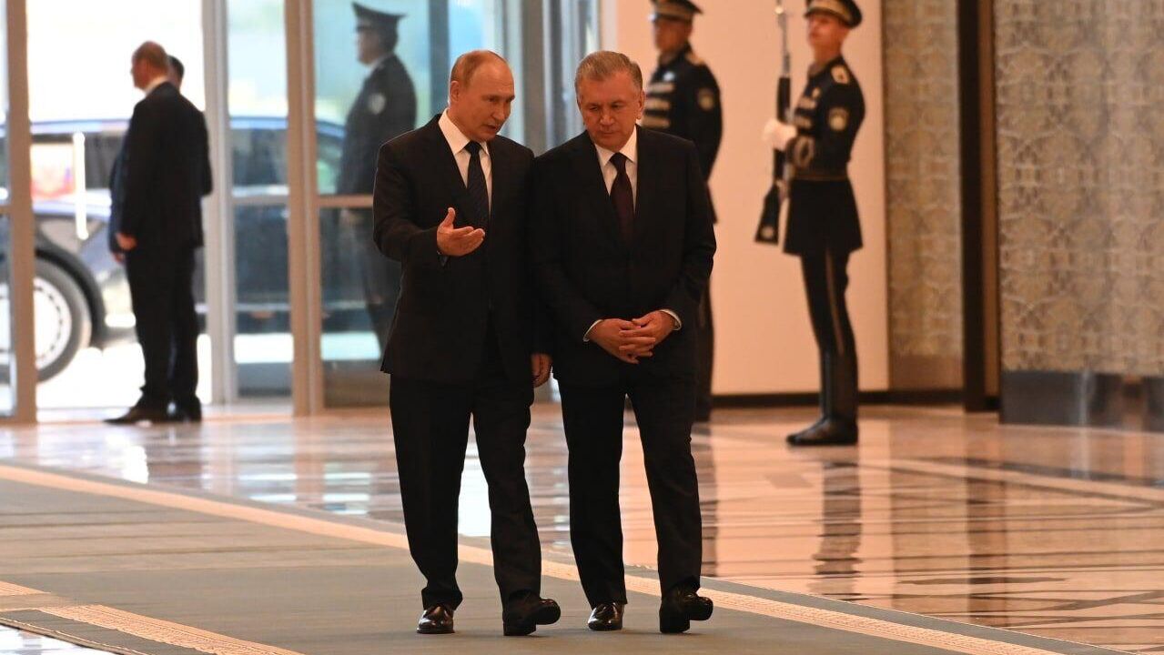 Путин и Мирзиеев приняли участие в церемонии старта строительства АЭС