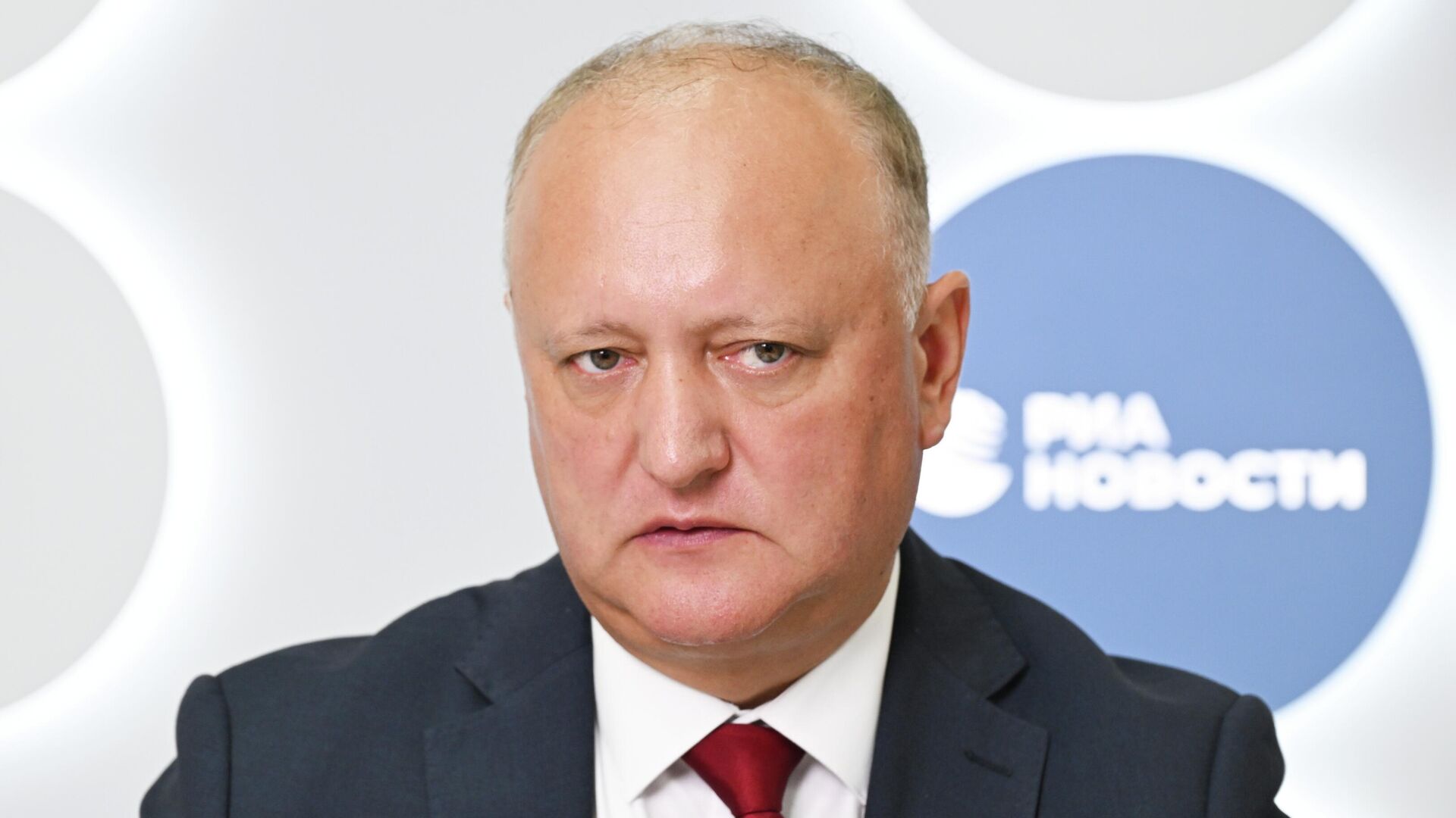 Додон заявил о стремлении молдаван поддерживать дружеские отношения с Россией